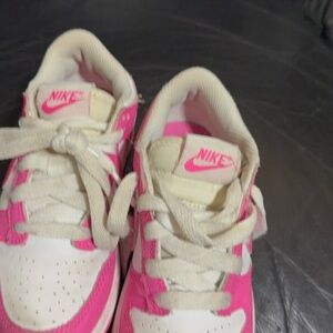 Nike Kids Sneakers in Pink and White